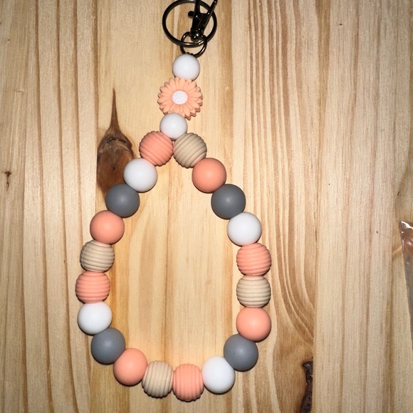 Silicone Beaded Wristlet Keychain - Handmade - Picture 1 of 1